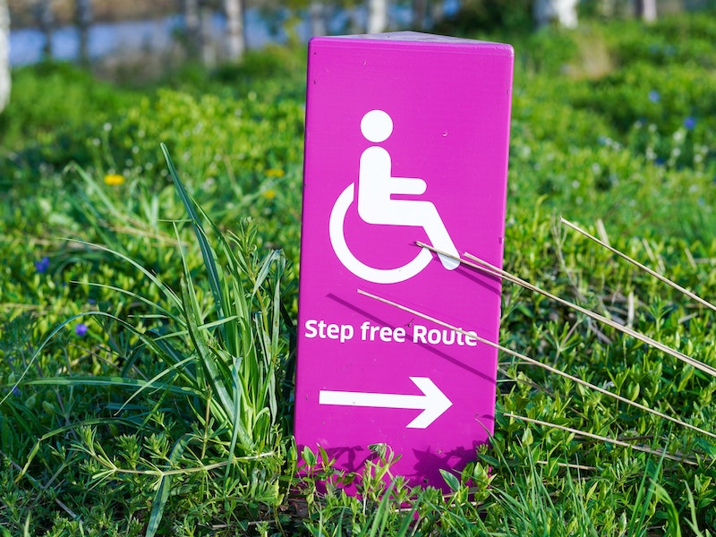 Step free route sign